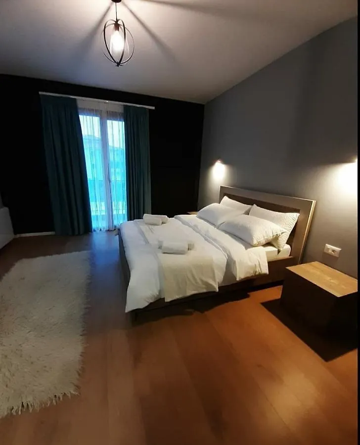 Hotel House Of Horses Shtepia E Kuajve Korce 3*,
